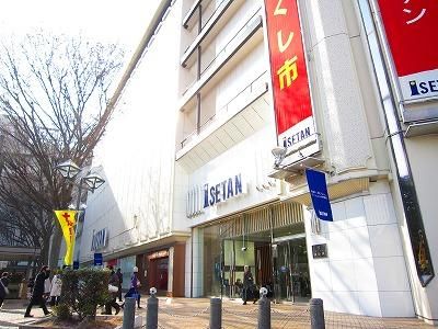浦和伊勢丹も徒歩17分
東口には浦和パルコもあり、お散歩がてらショッピングも楽しめます。